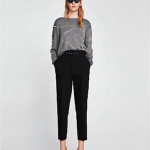 ZARA PEARL SWEATER. LIGHT GREY. SIZE SMALL